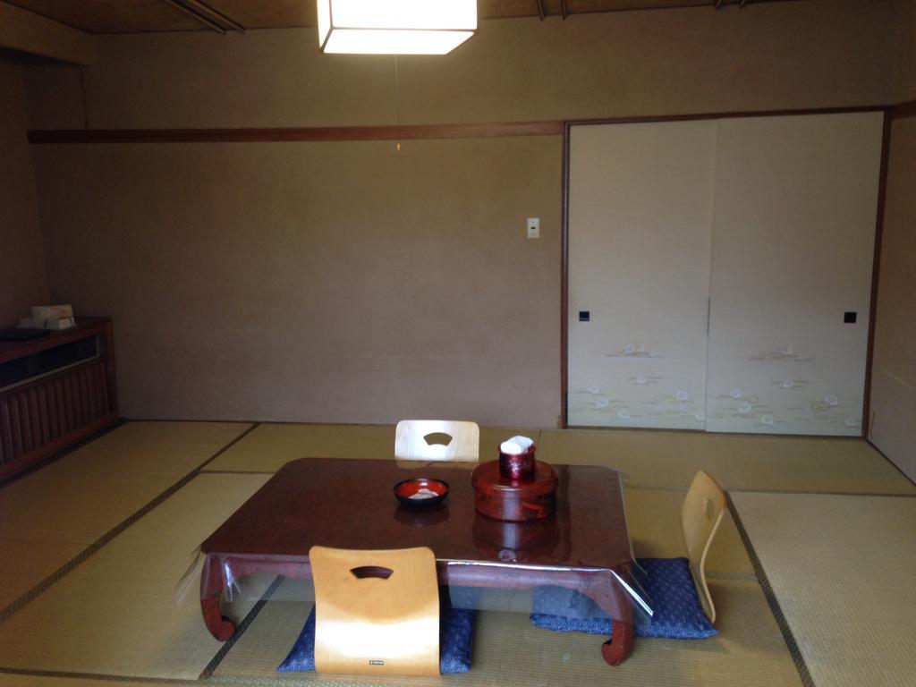 Ryokan Bentenkaku Osaki  Zimmer foto